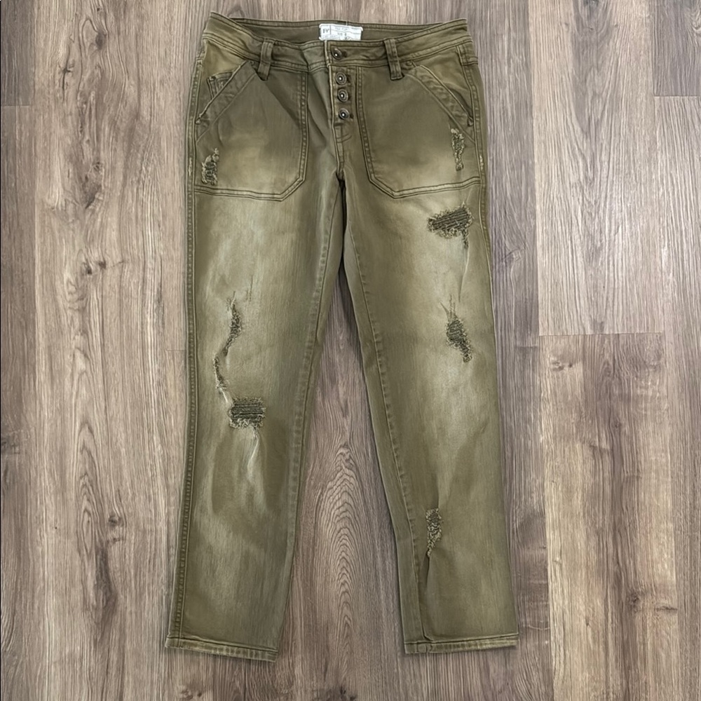 Free People Mountaineer Relaxed Jeans Button Fly. Size 0